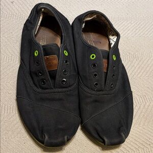 TOMS Men's Black Canvas Sneakers